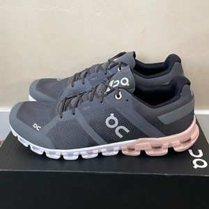 ON RUNNING CLOUDFLOW-WOMENS 11